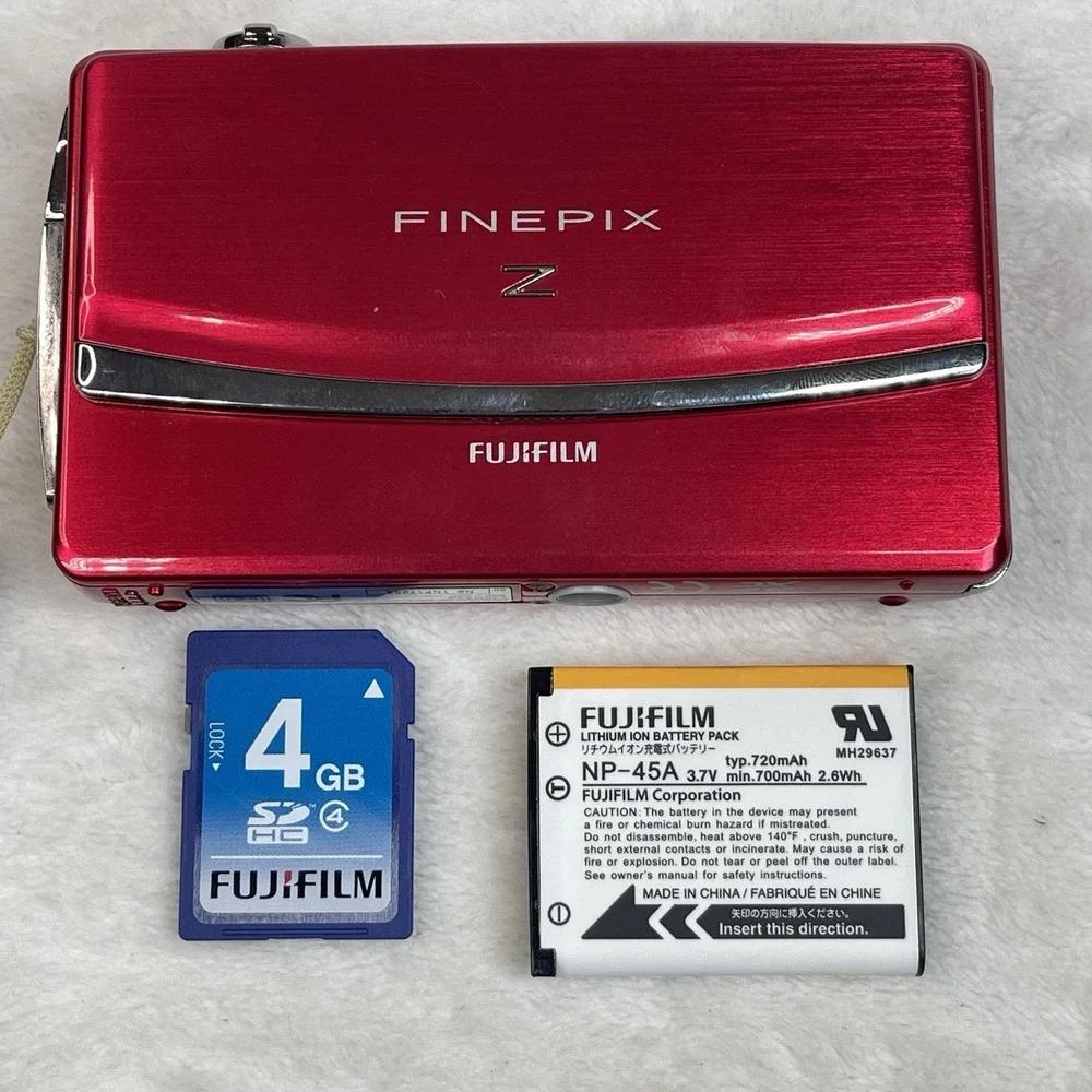 Fujifilm FinePix Z90 Red Digital Camera Bundle Case Charger Battery Card Tested